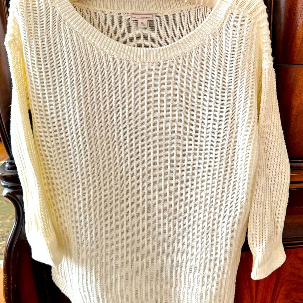 Pullover crew neck sweater